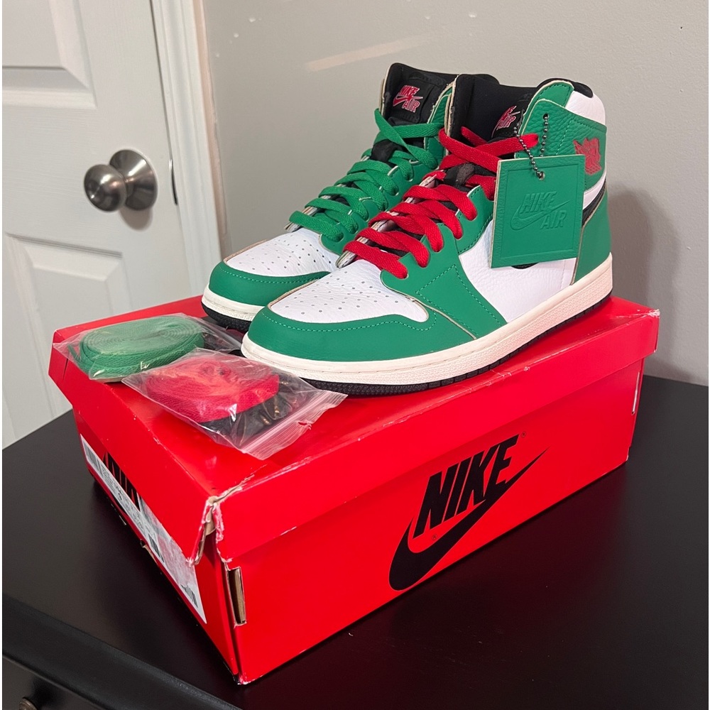 Women’s Jordan 1 High Retro ‘Lucky Green’ size 9